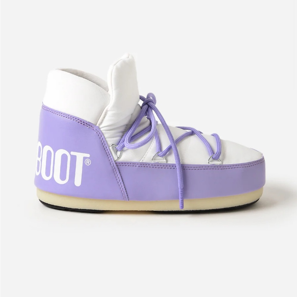 Moon Boot Lilac and White Winter Boots